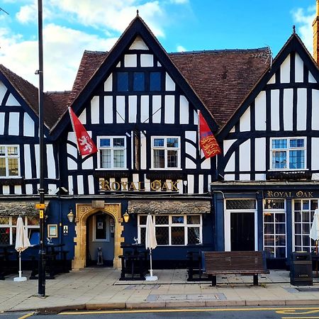 Отель The Royal Oak Ившем Экстерьер фото