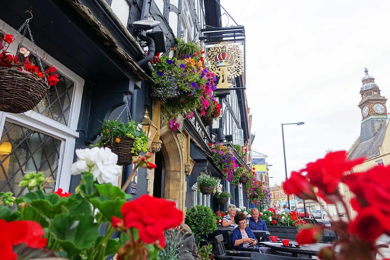 Отель The Royal Oak Ившем Экстерьер фото